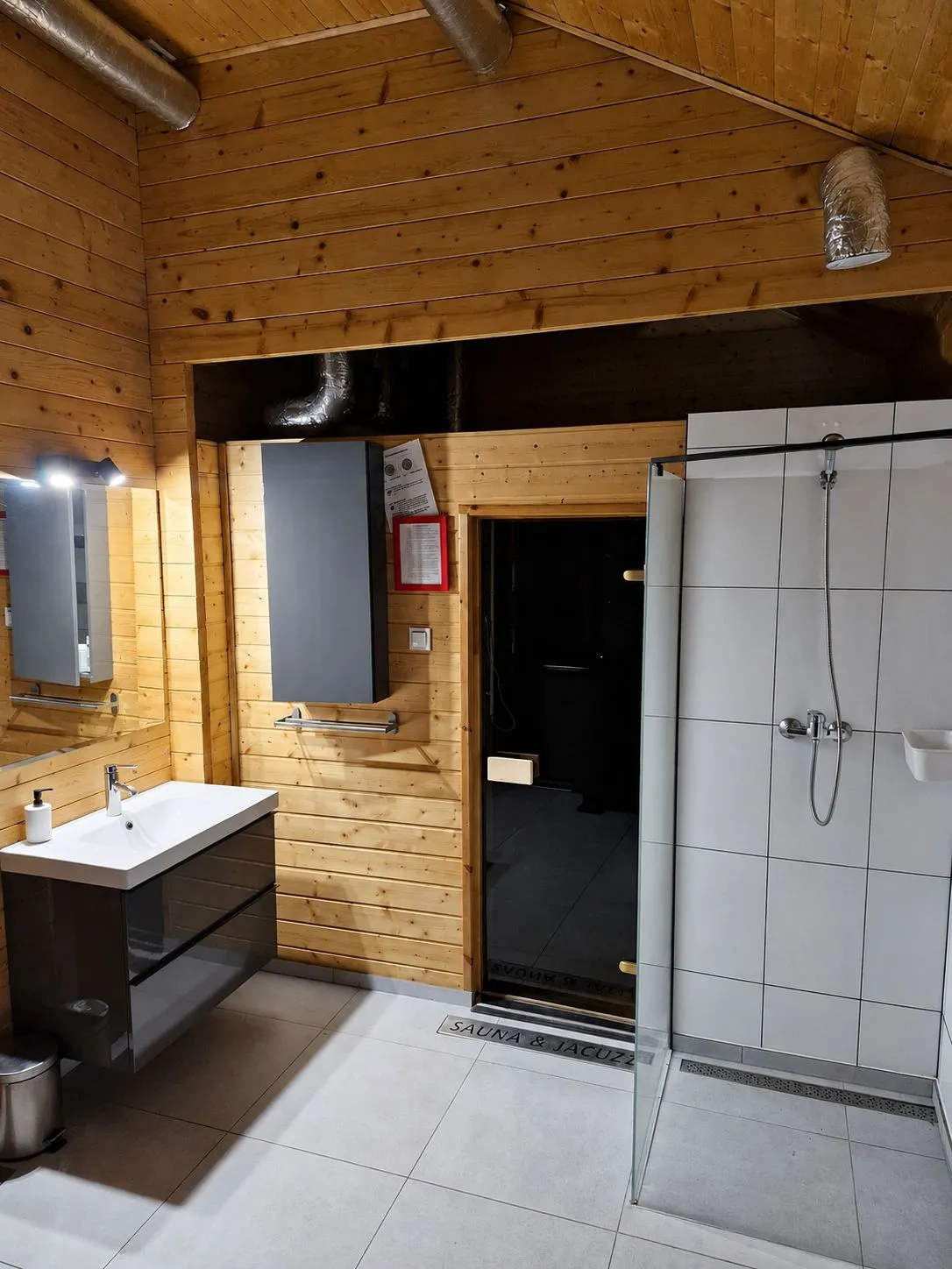 Zdjęcie 15 z galerii Domek SPA nad Jeziorem