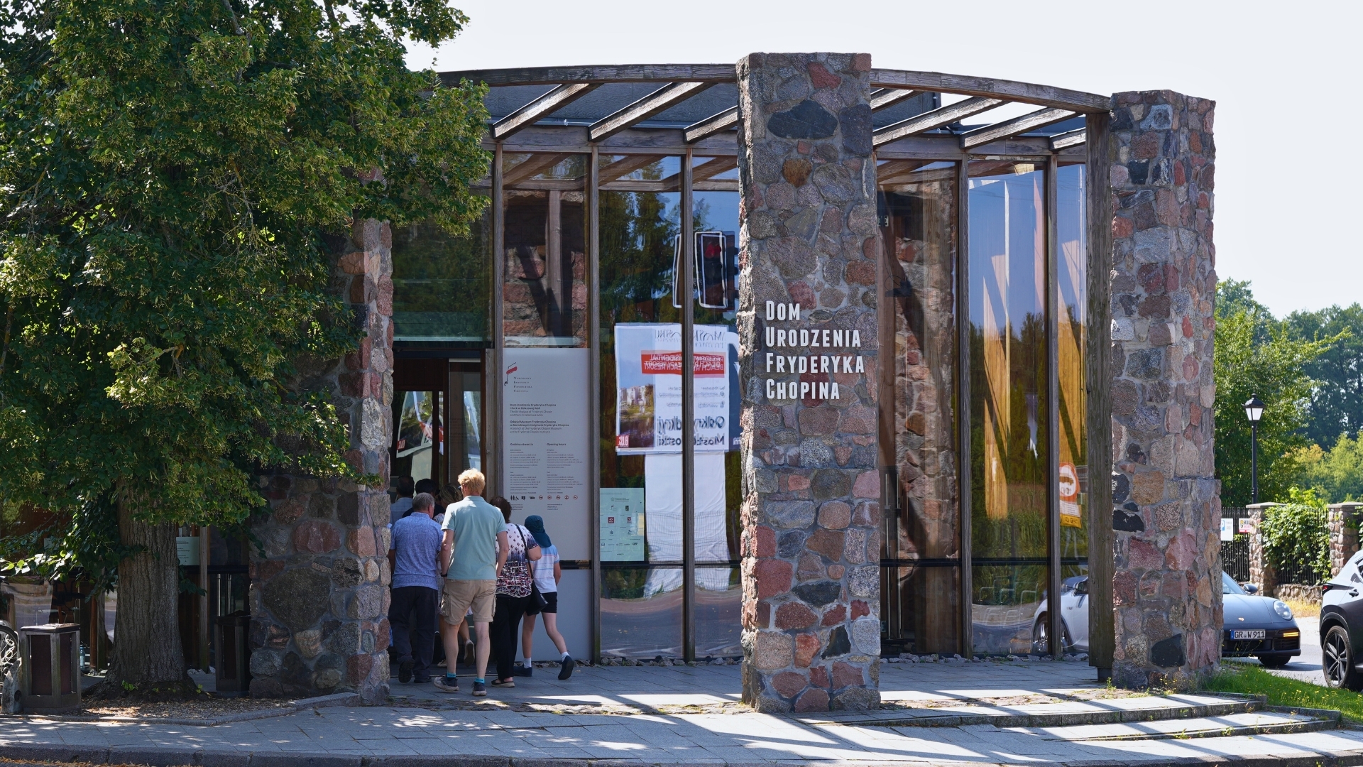 Żelazowa Wola – odkryj dom Chopina i park, w którym muzyka unosi się w powietrzu