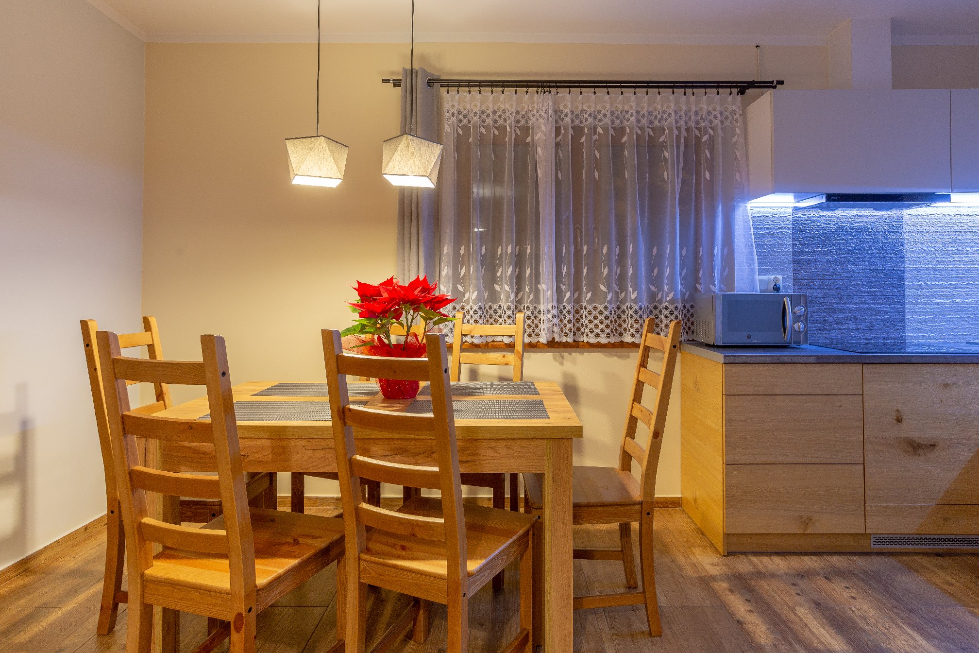 Zdjęcie 6 z galerii Domek na Królach