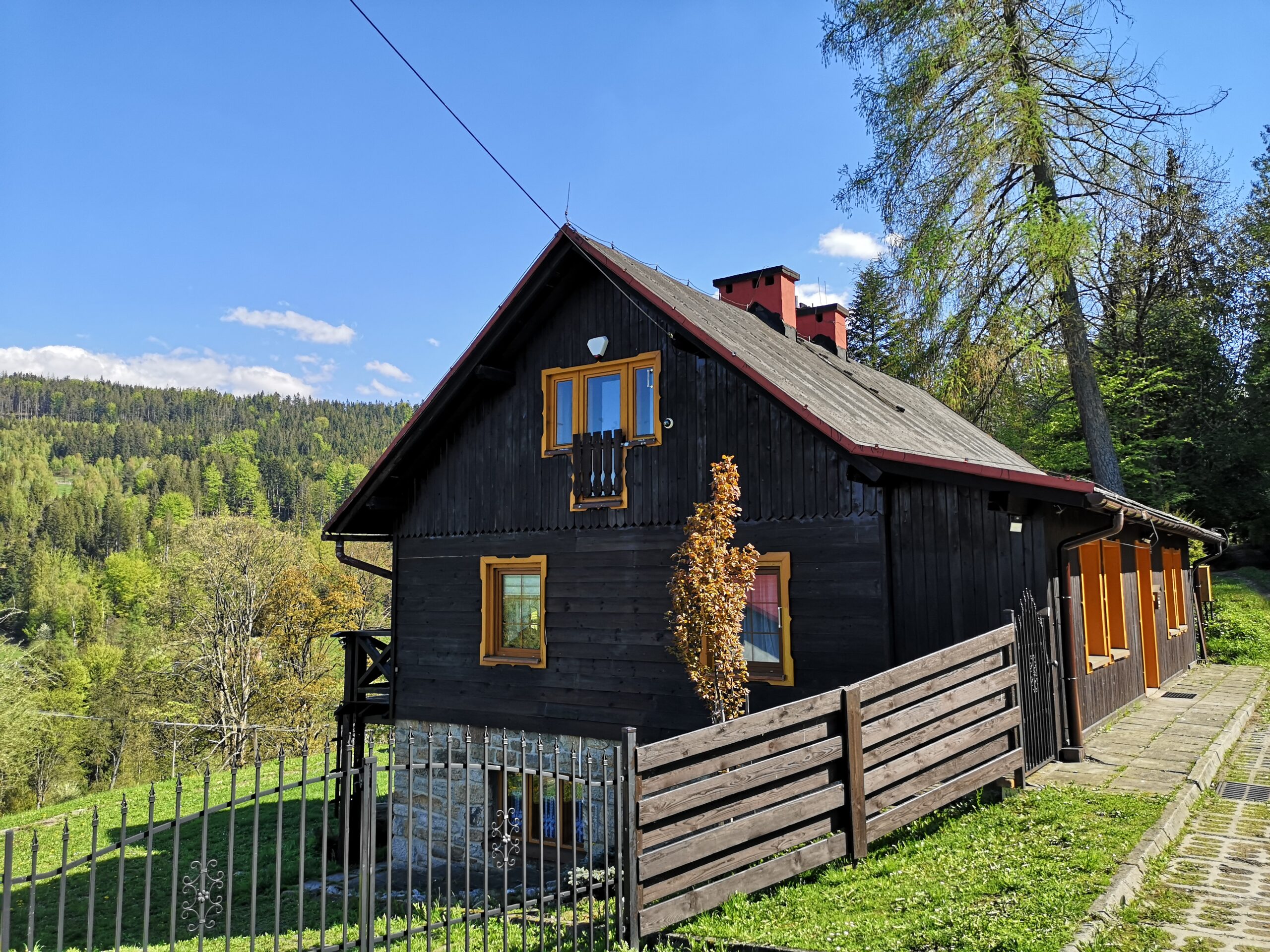 Zdjęcie 4 z galerii WASZA CHATA – Dom na wyłączność Wisła