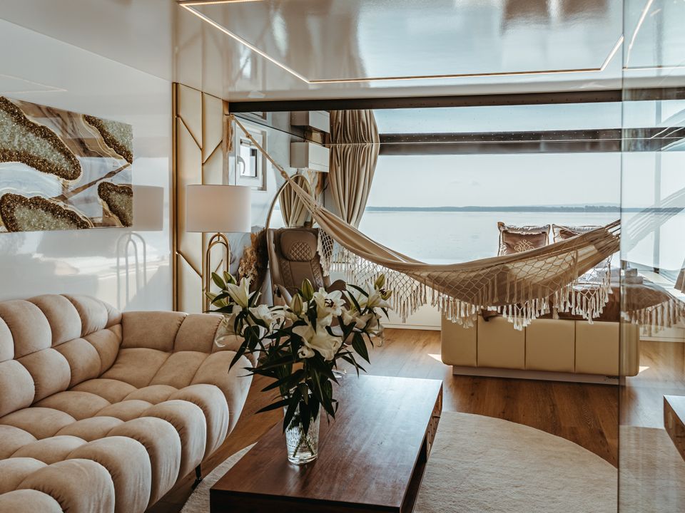 Zdjęcie 2 z galerii HT Houseboats – Domki na Wodzie